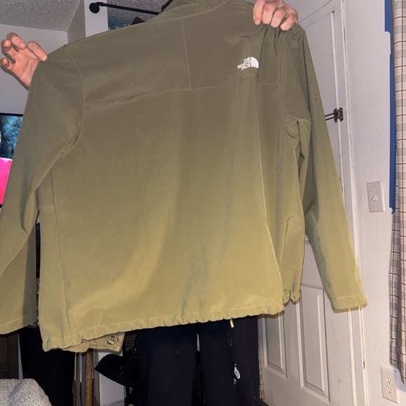 The North Face Men's Green Performance Jacket - Picture 2 of 5